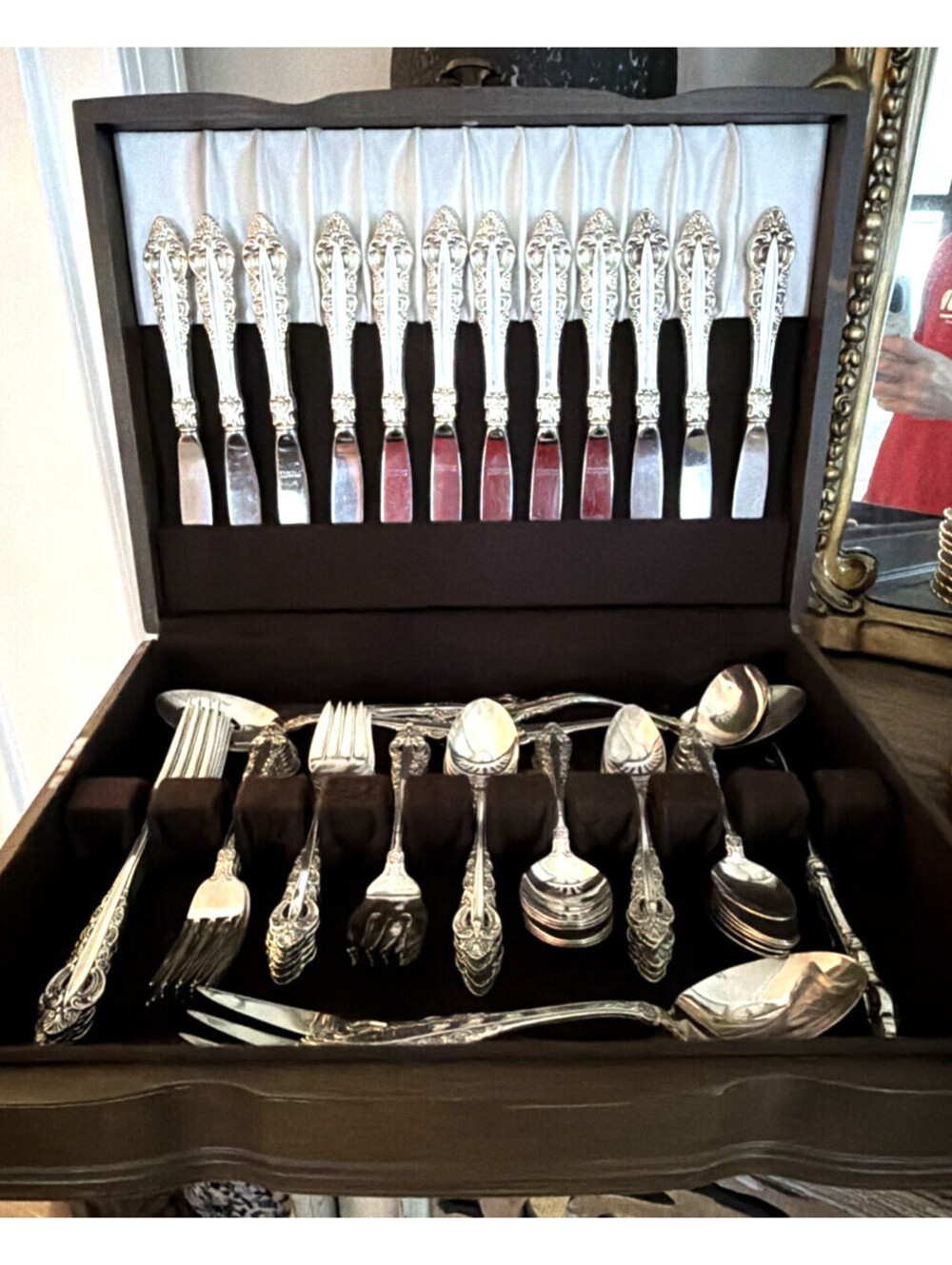 Reed & Barton Silver Majesty Silverplate Service for 12 - 65 Pc w Wood Chest